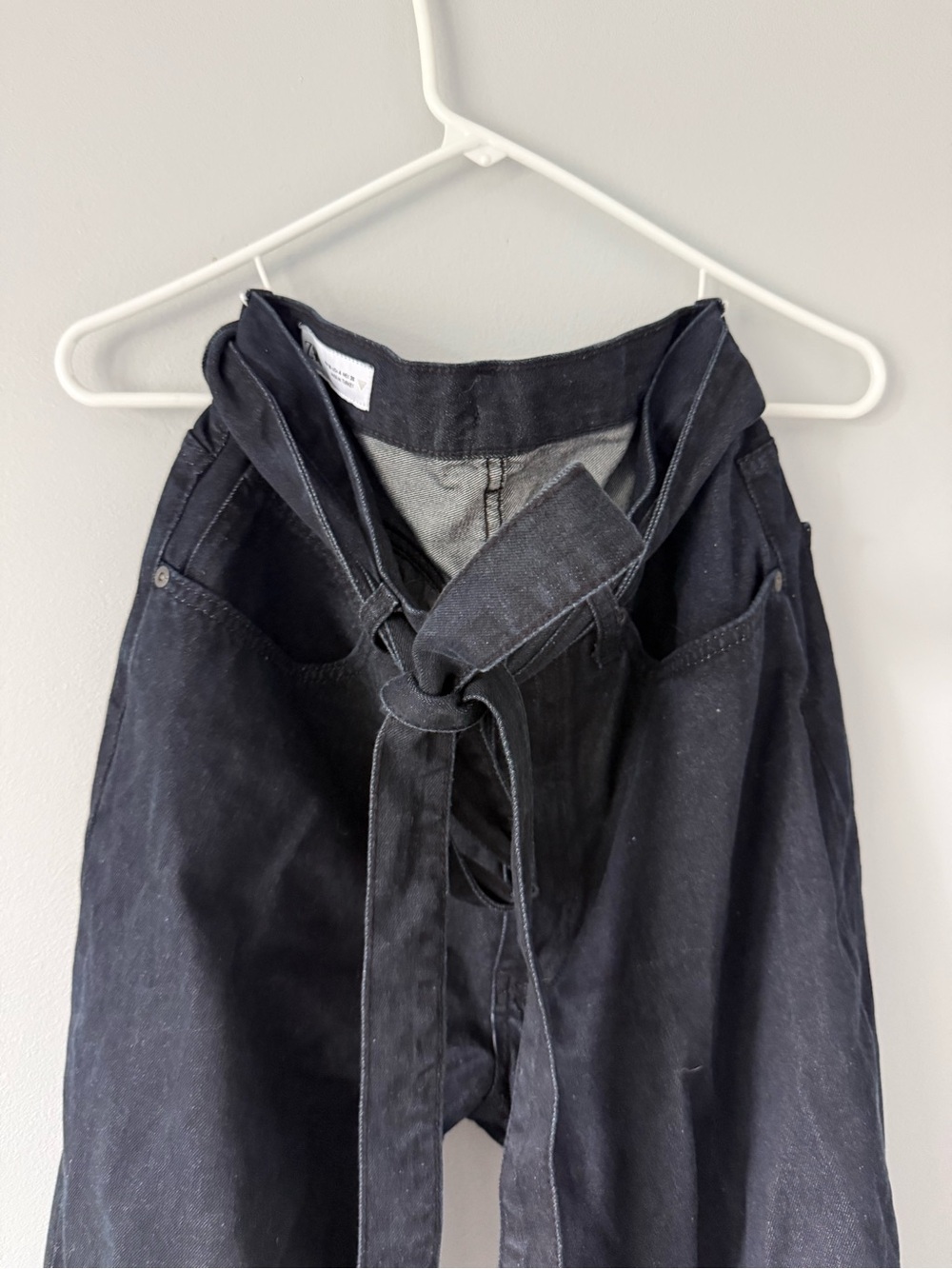 Zara Tie Jeans